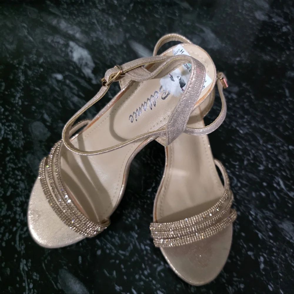 BRAND NEW BELLANIE RHINESTONE STRAP WOMEN's STRAPPY SANDALS